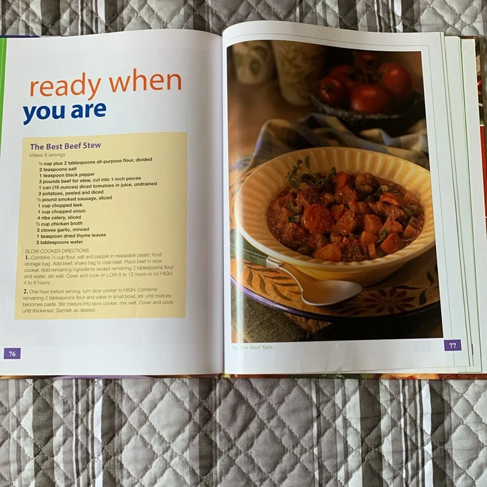 Meals on the Go Cookbook- Red Hard Cover EUC